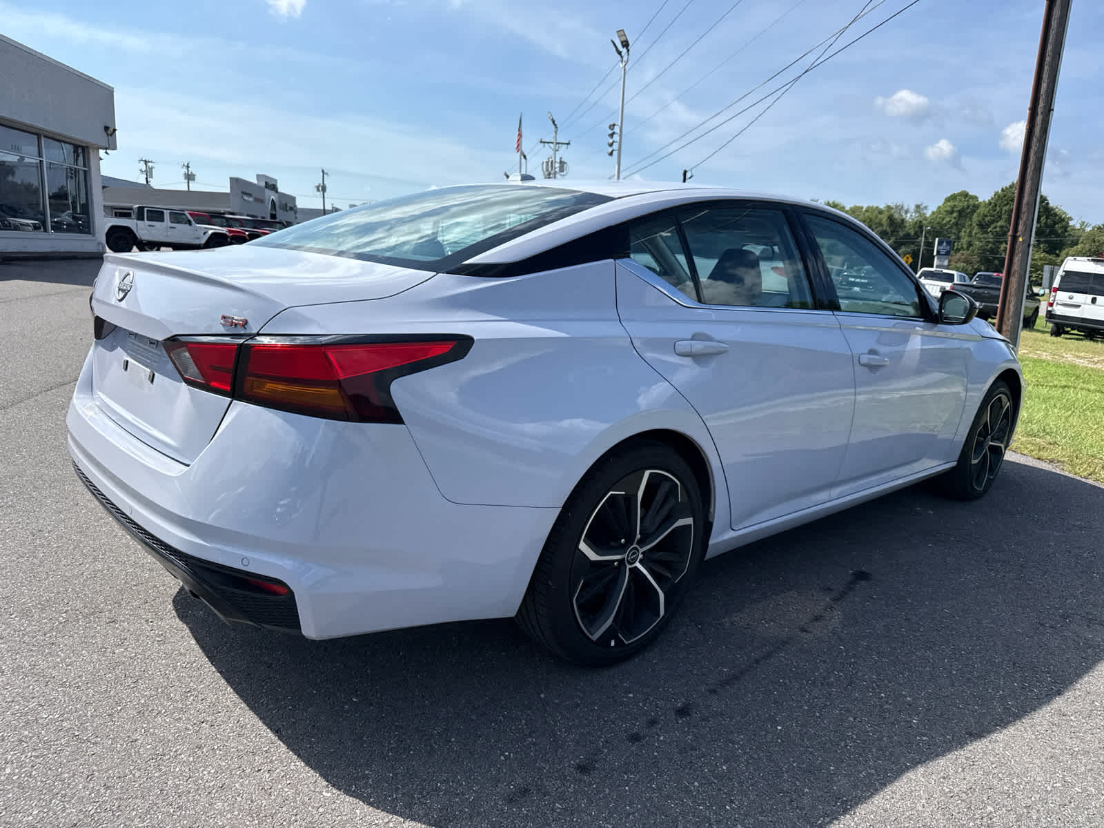 2025 Nissan Altima SR