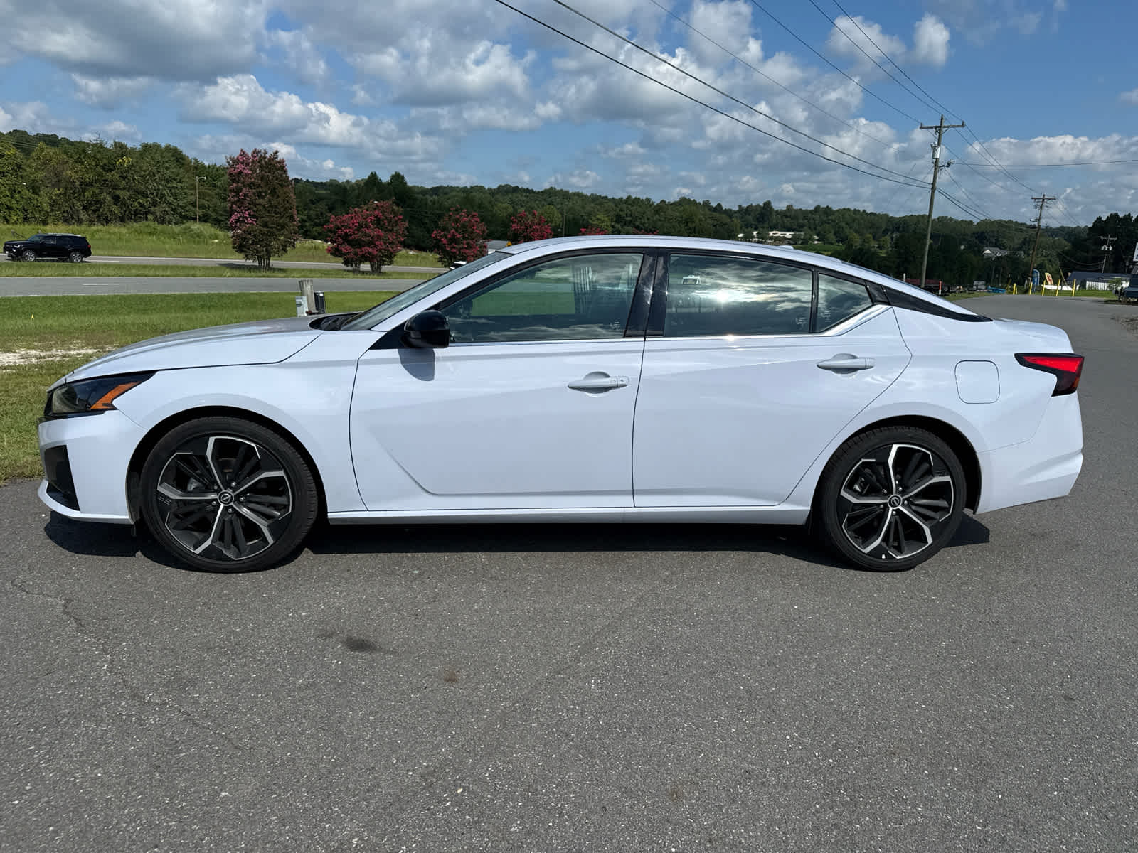 2025 Nissan Altima SR