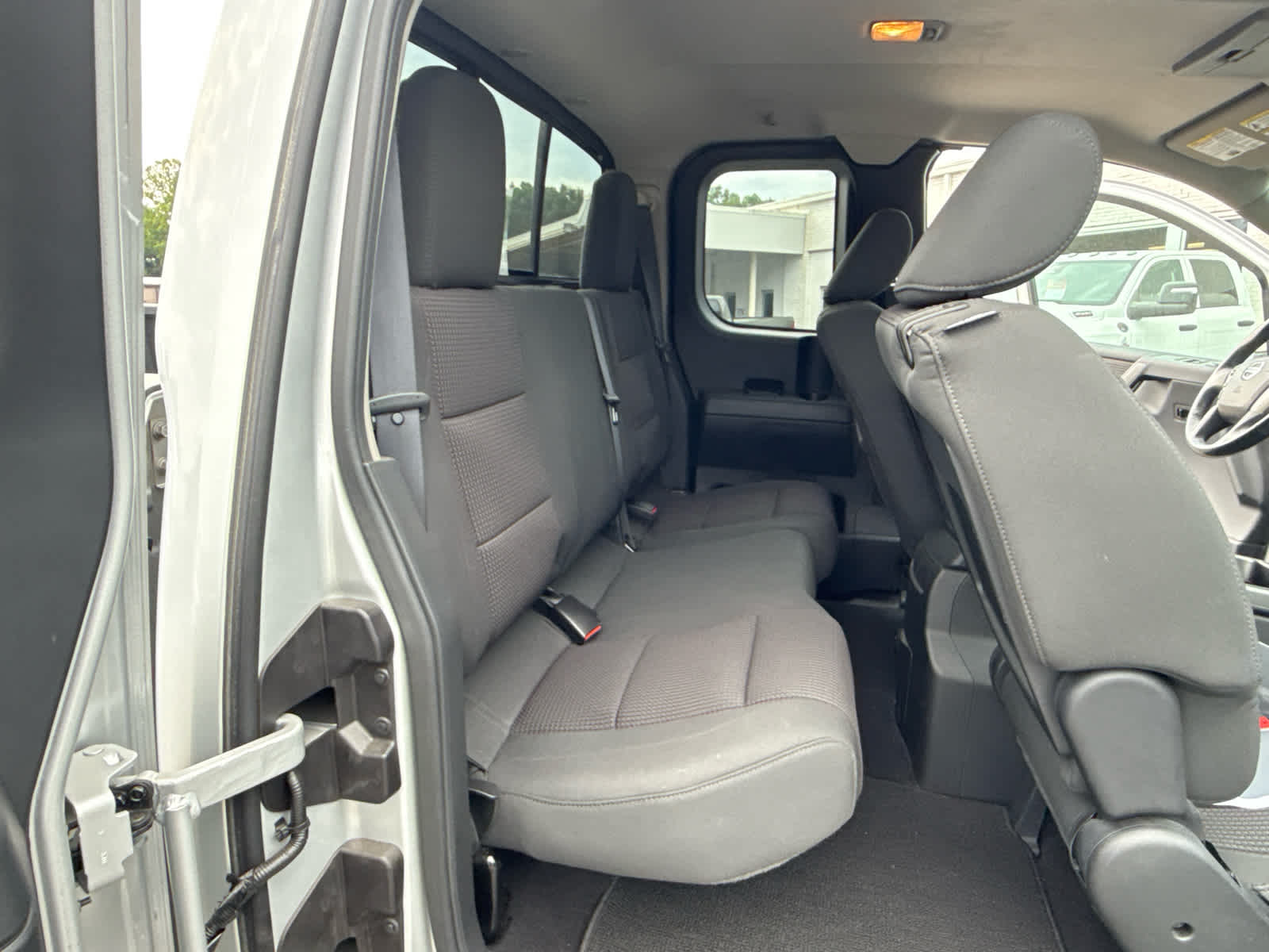 2014 Nissan Titan SV