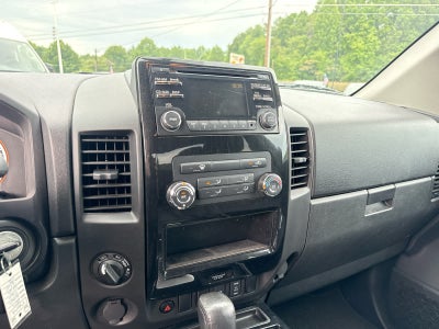2014 Nissan Titan SV