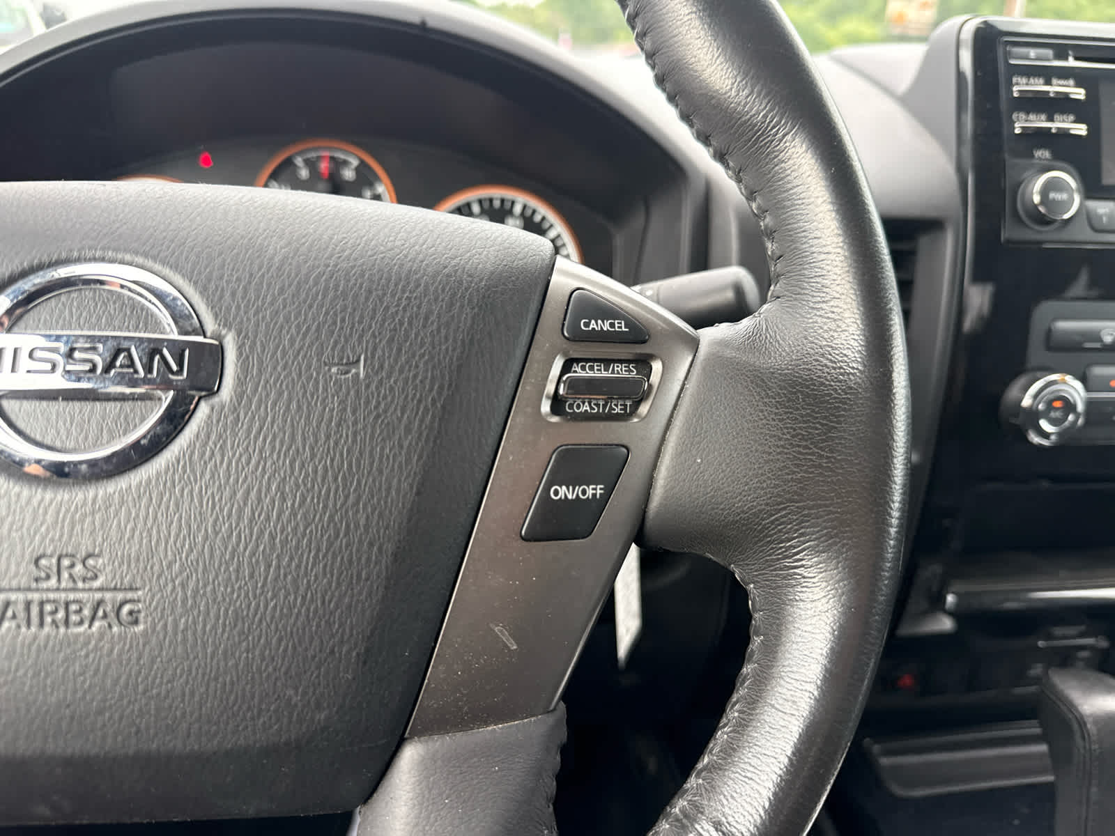 2014 Nissan Titan SV