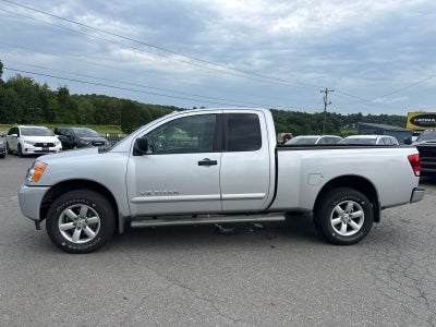 2014 Nissan Titan SV