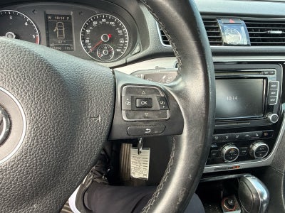 2012 Volkswagen Passat TDI SE w/Sunroof