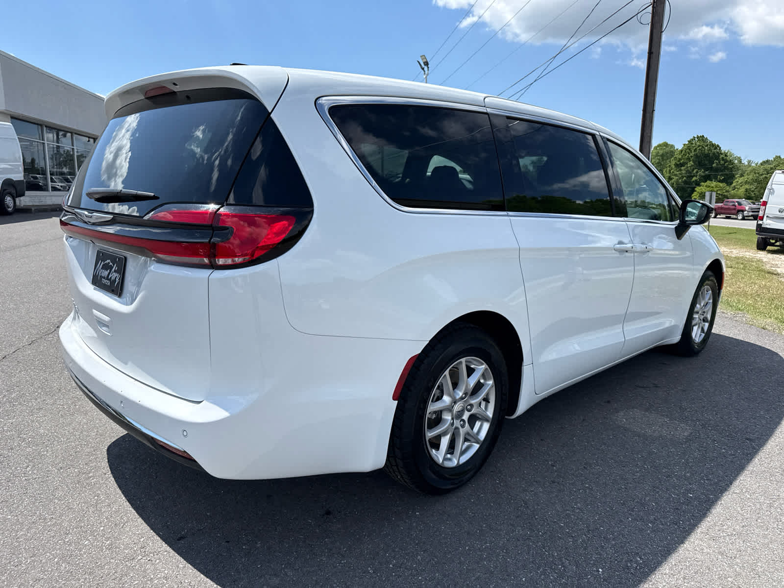 2024 Chrysler Pacifica Touring L