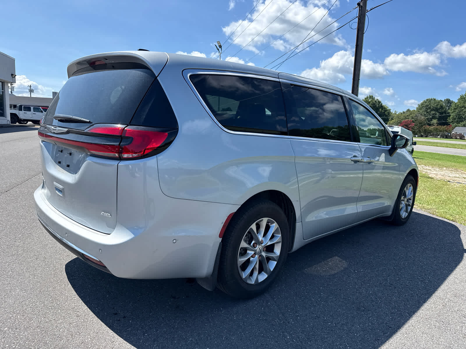 2023 Chrysler Pacifica Touring L