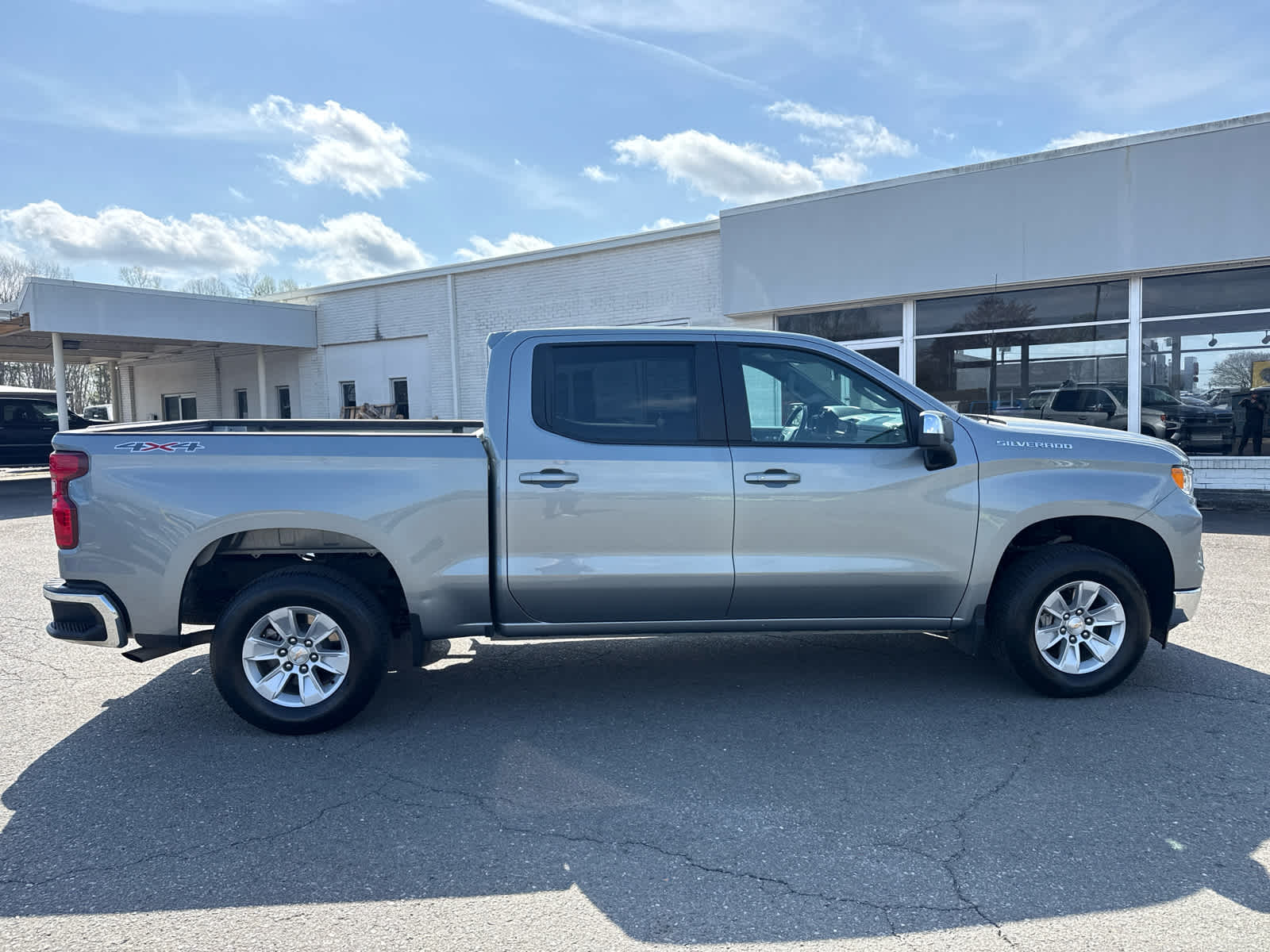 2025 Chevrolet Silverado 1500 LT