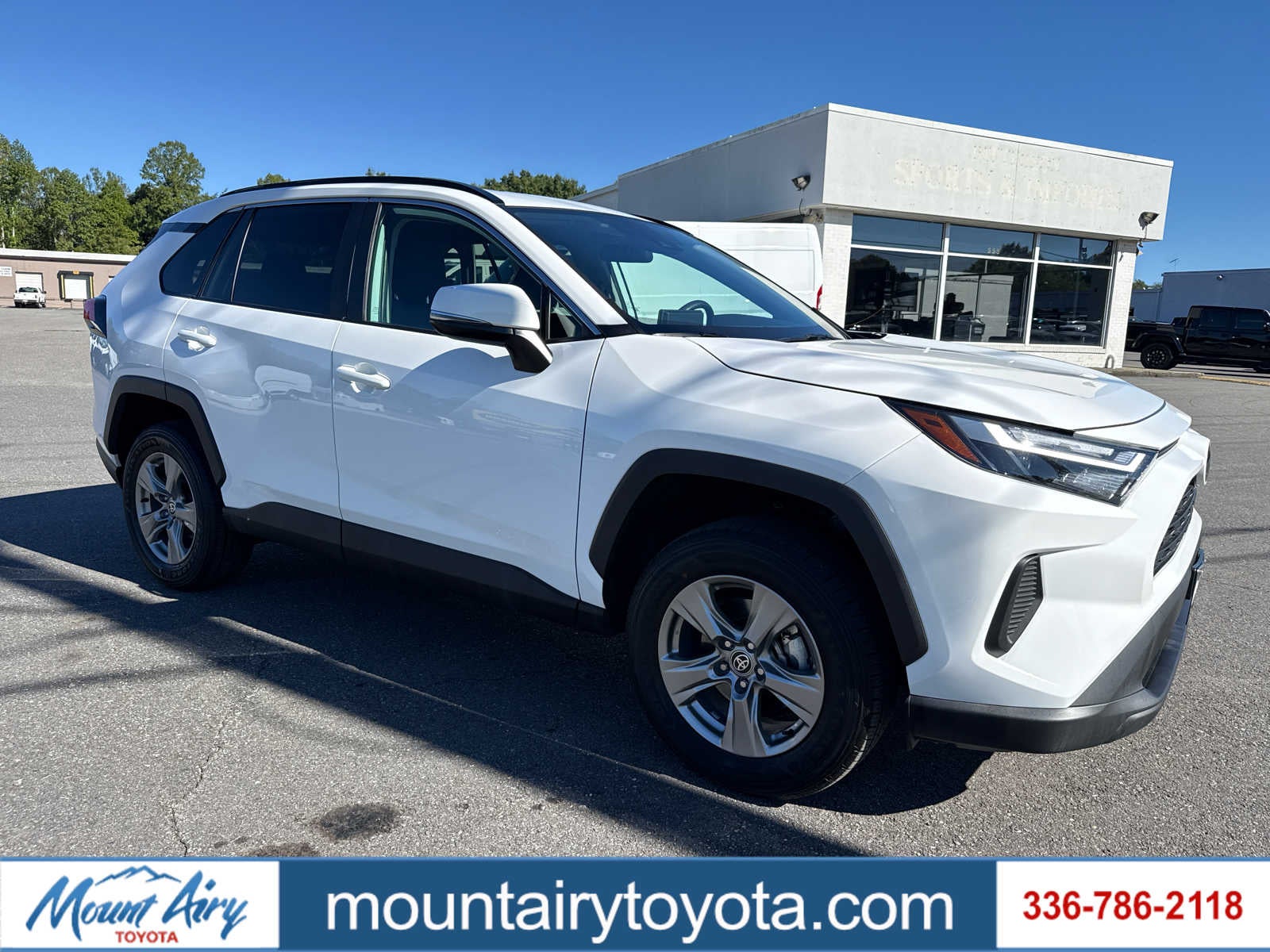 2025 Toyota RAV4 XLE