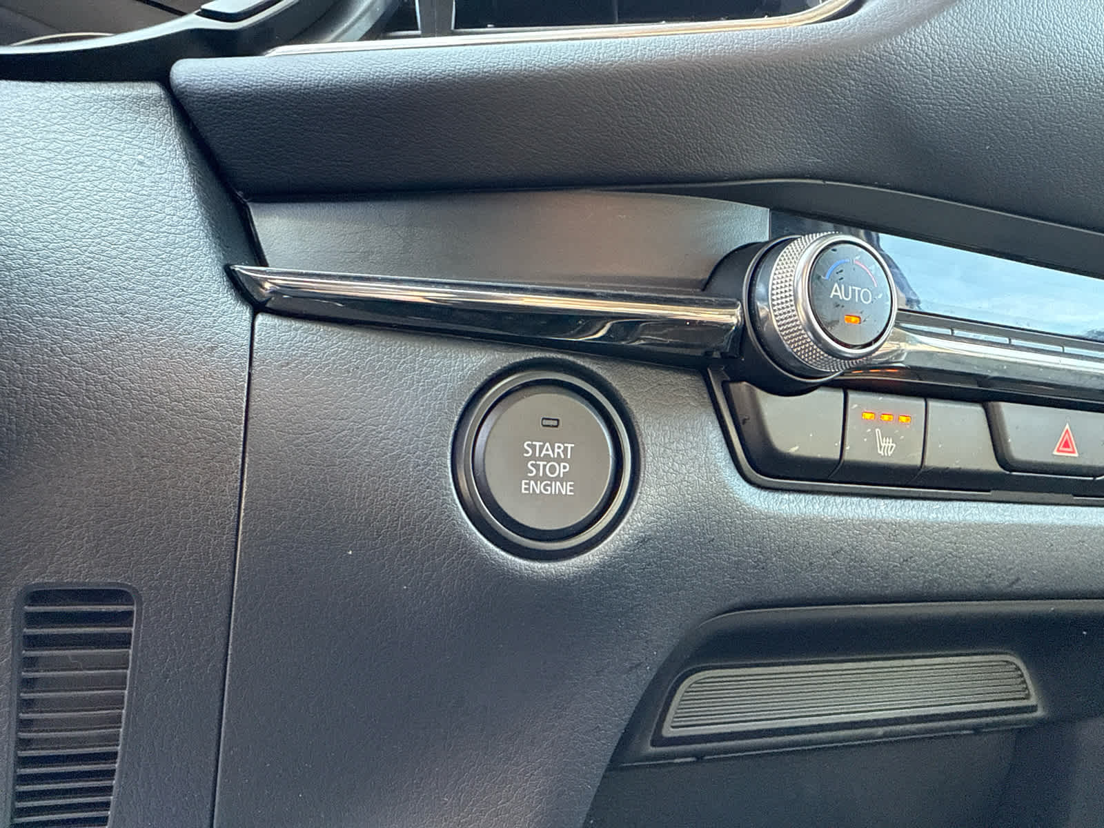 2025 Mazda Mazda CX-30 2.5 S Preferred Package