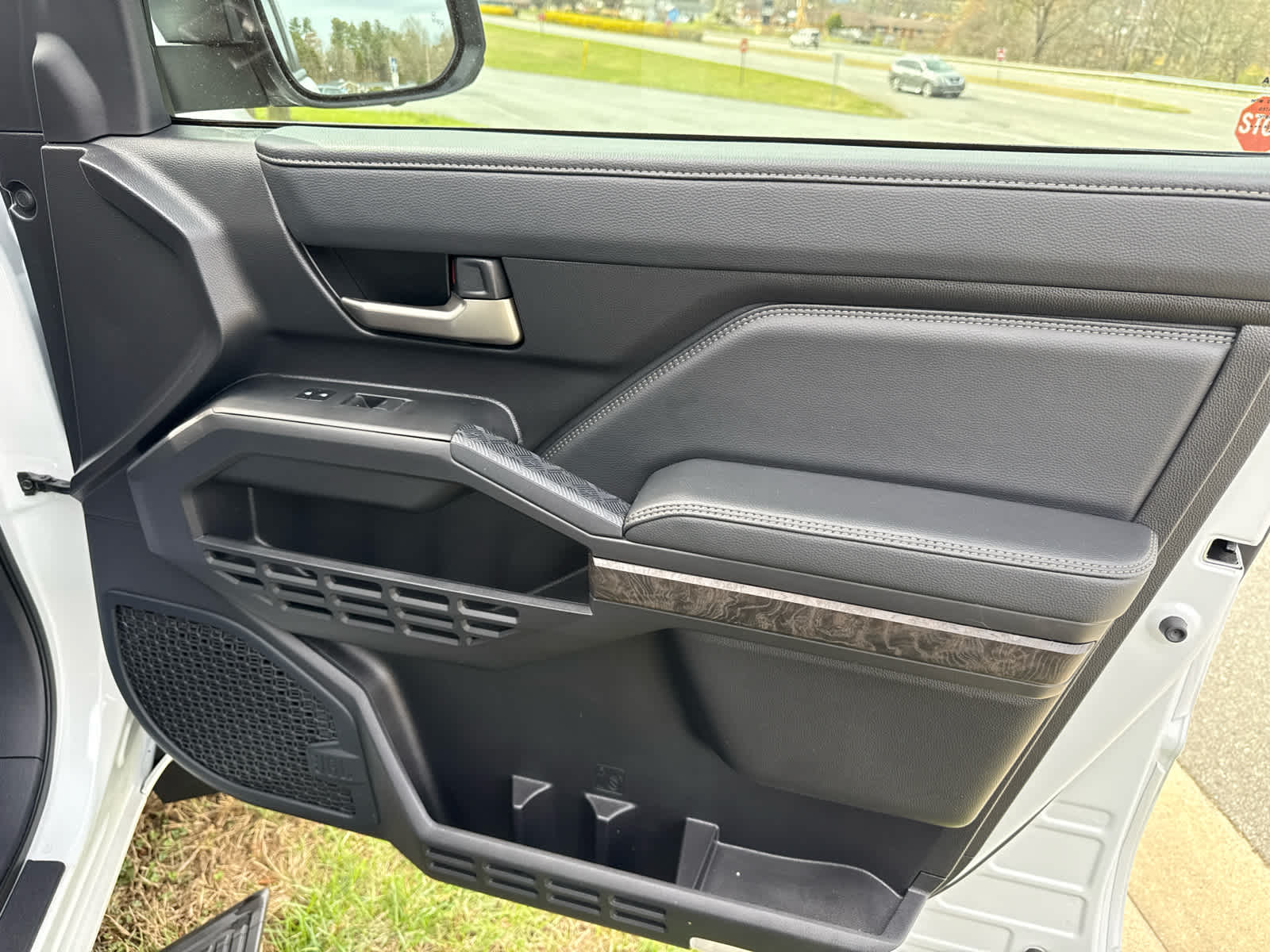 2024 Toyota Tacoma Limited Hybrid