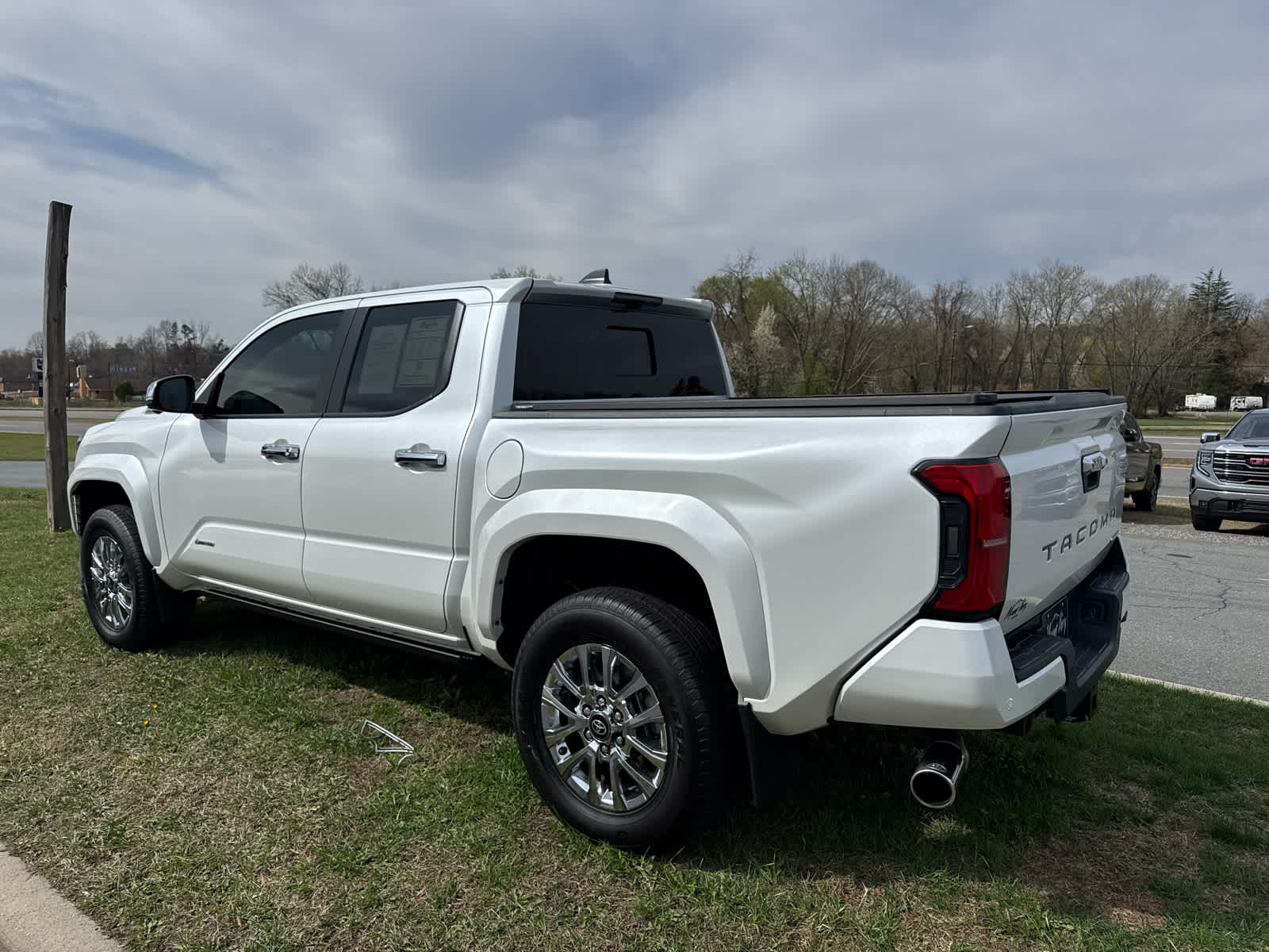 2024 Toyota Tacoma Limited Hybrid