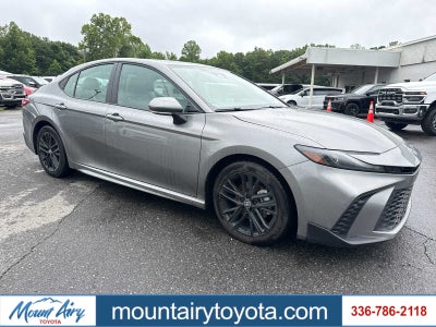 2025 Toyota Camry SE