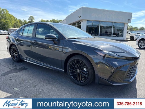 2025 Toyota Camry SE