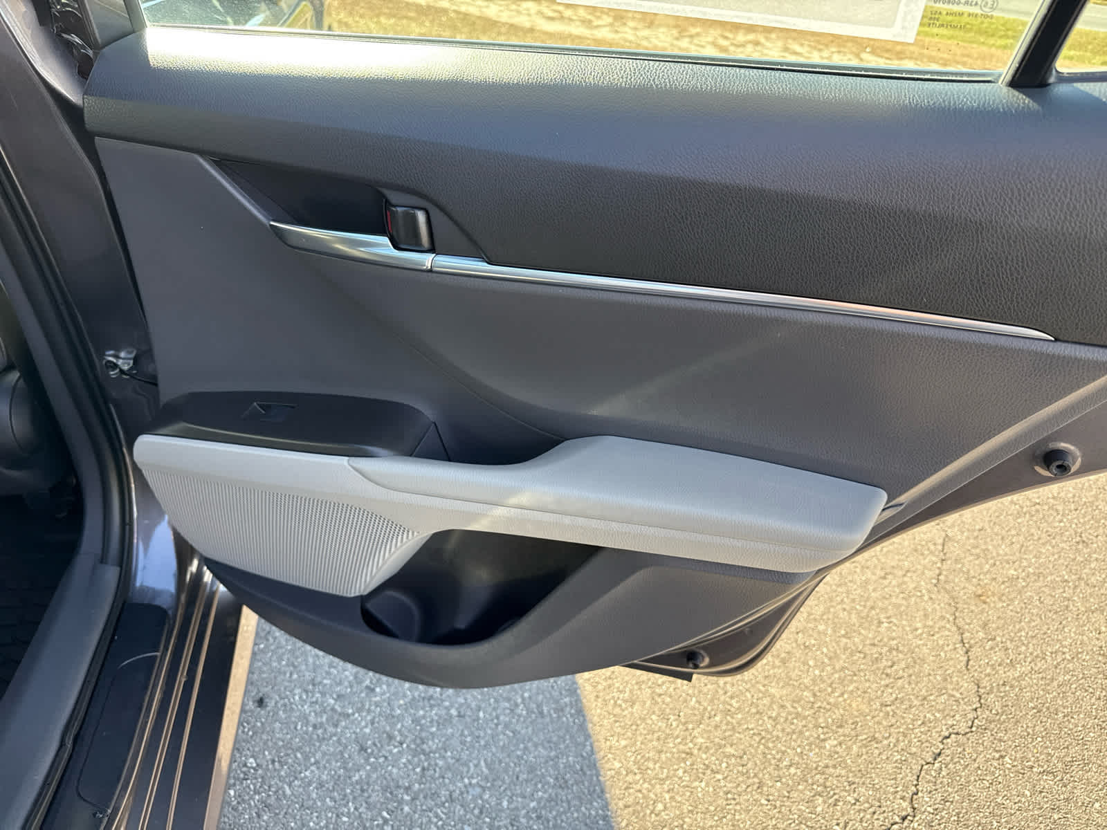 2024 Toyota Camry Hybrid LE