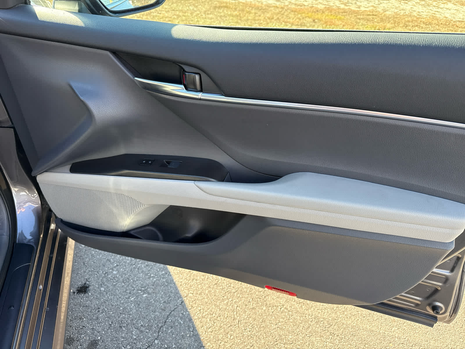 2024 Toyota Camry Hybrid LE