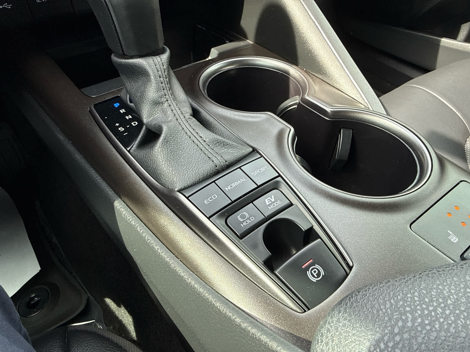 2024 Toyota Camry Hybrid XSE