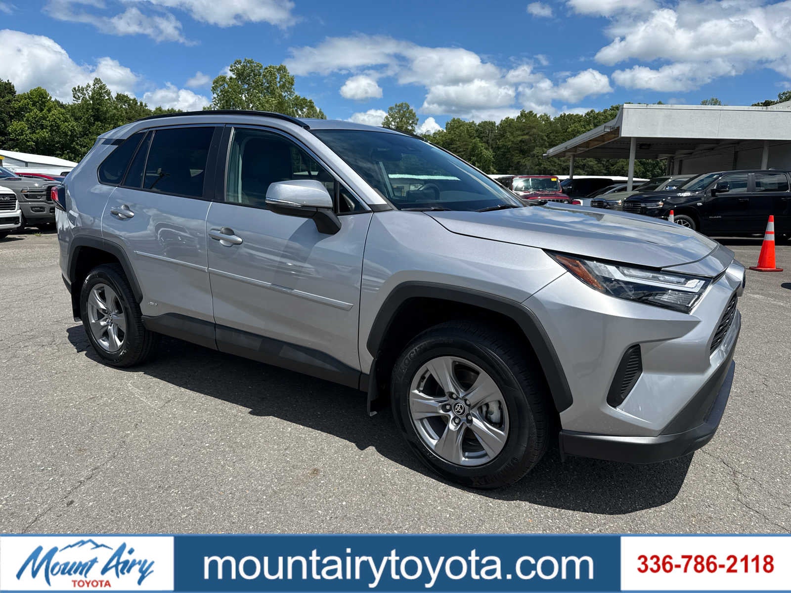 2023 Toyota RAV4 Hybrid XLE