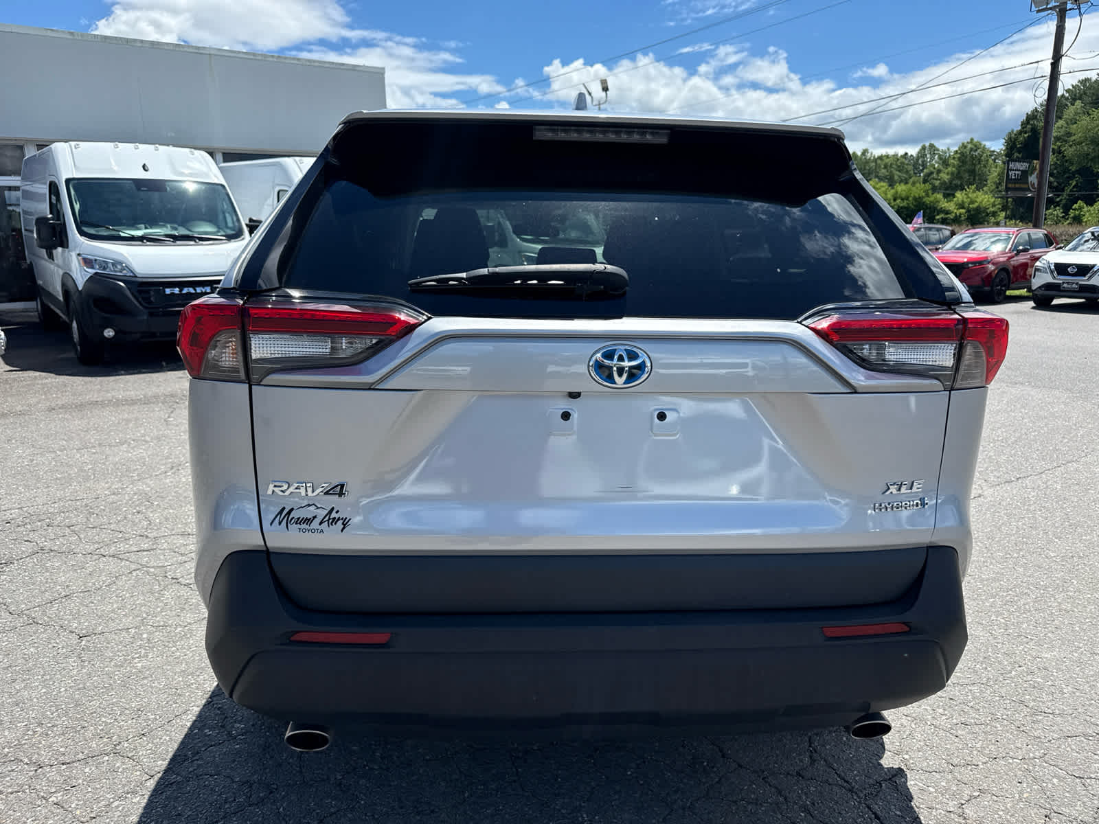 2023 Toyota RAV4 Hybrid XLE