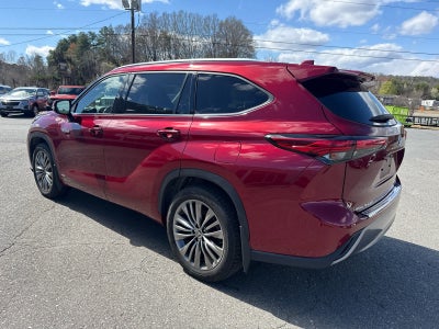 2021 Toyota Highlander Hybrid Platinum