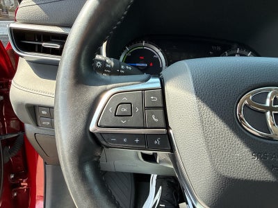 2021 Toyota Highlander Hybrid Platinum