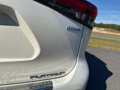 2021 Toyota Highlander Hybrid Platinum
