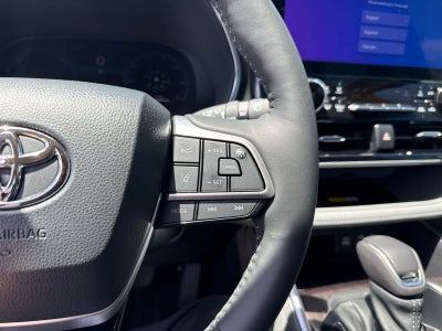 2023 Toyota Highlander Hybrid Platinum