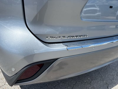 2023 Toyota Highlander Hybrid Platinum