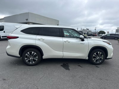 2021 Toyota Highlander Hybrid XLE