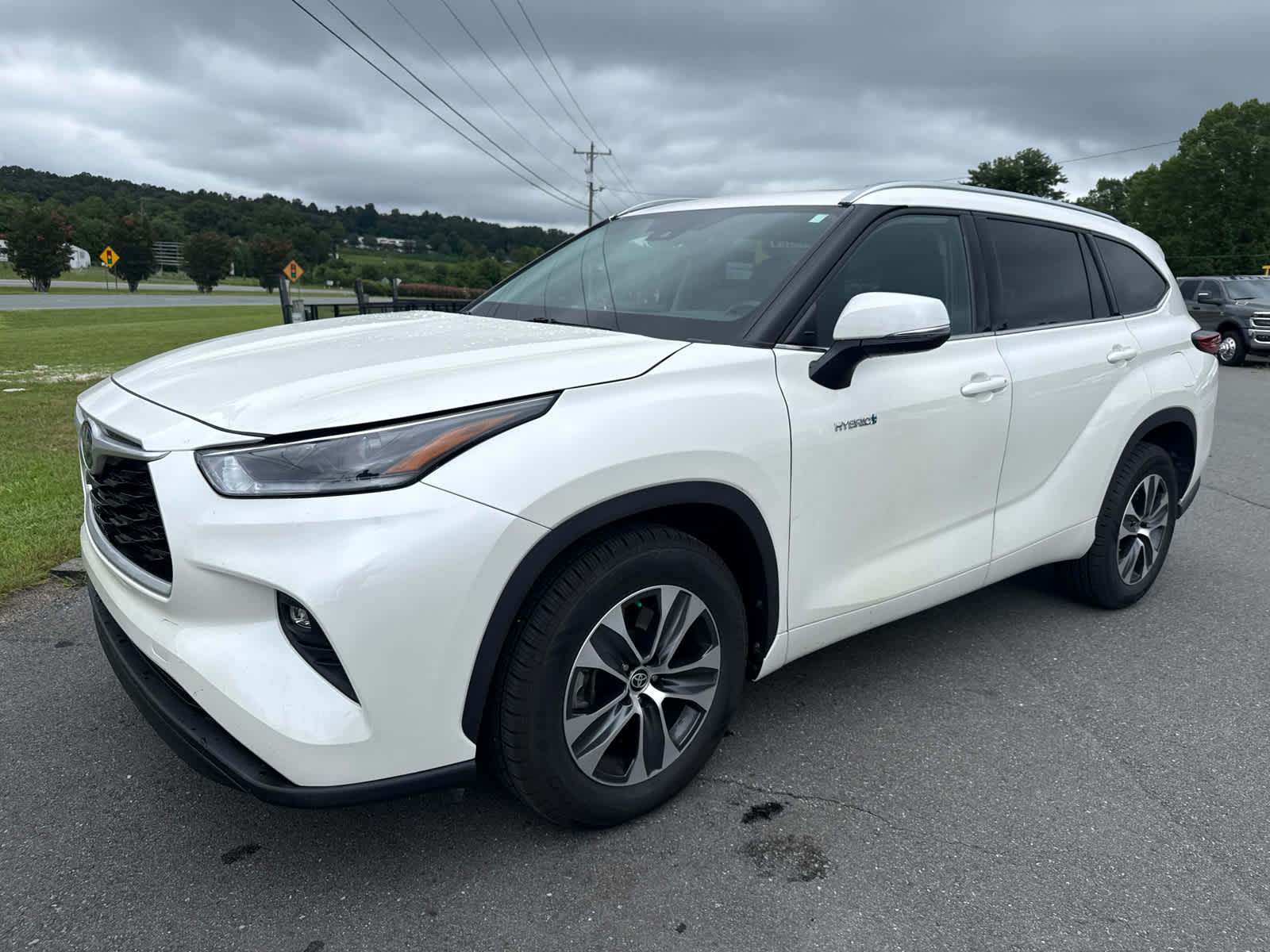 2021 Toyota Highlander Hybrid XLE