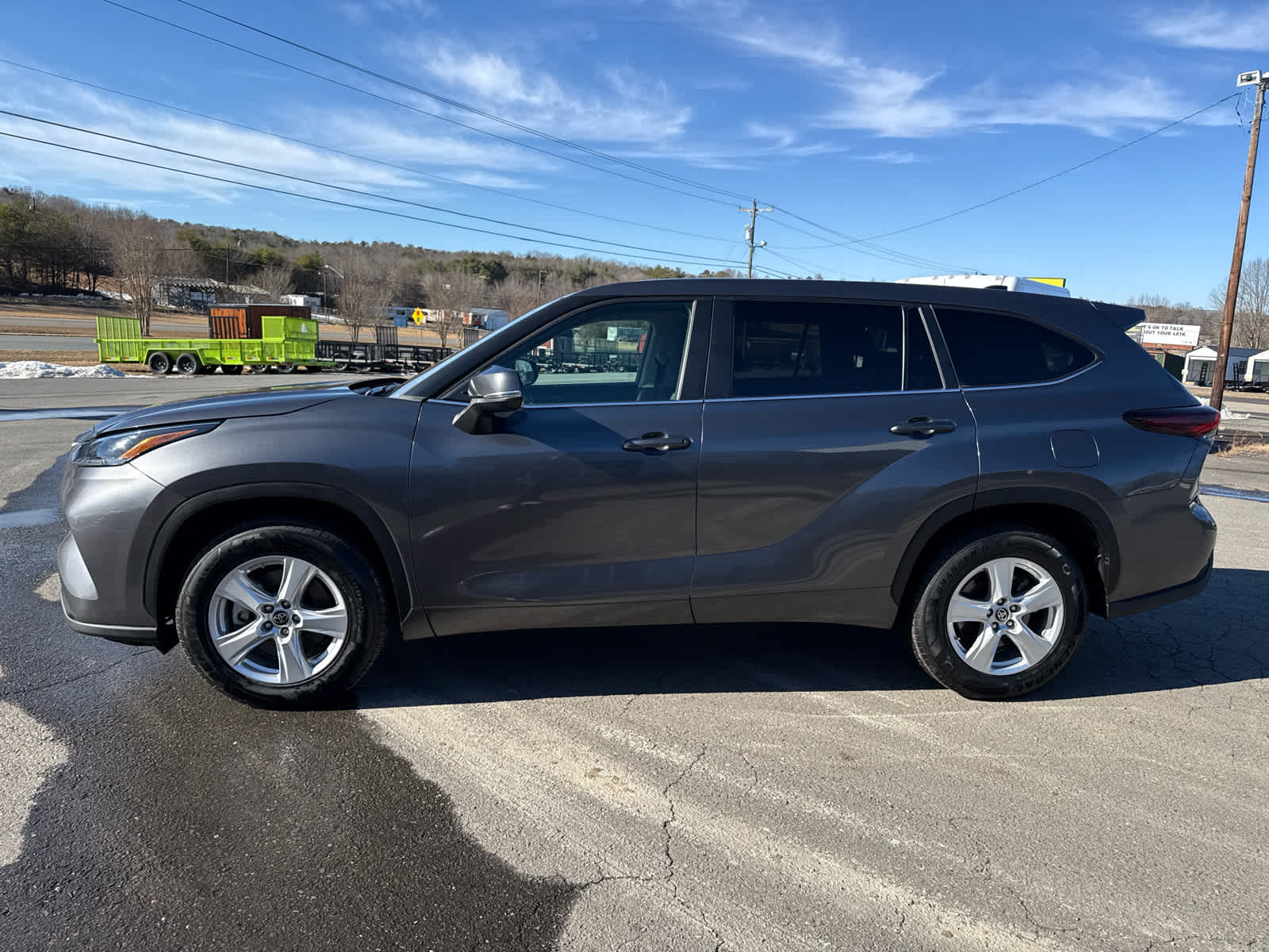 2024 Toyota Highlander LE