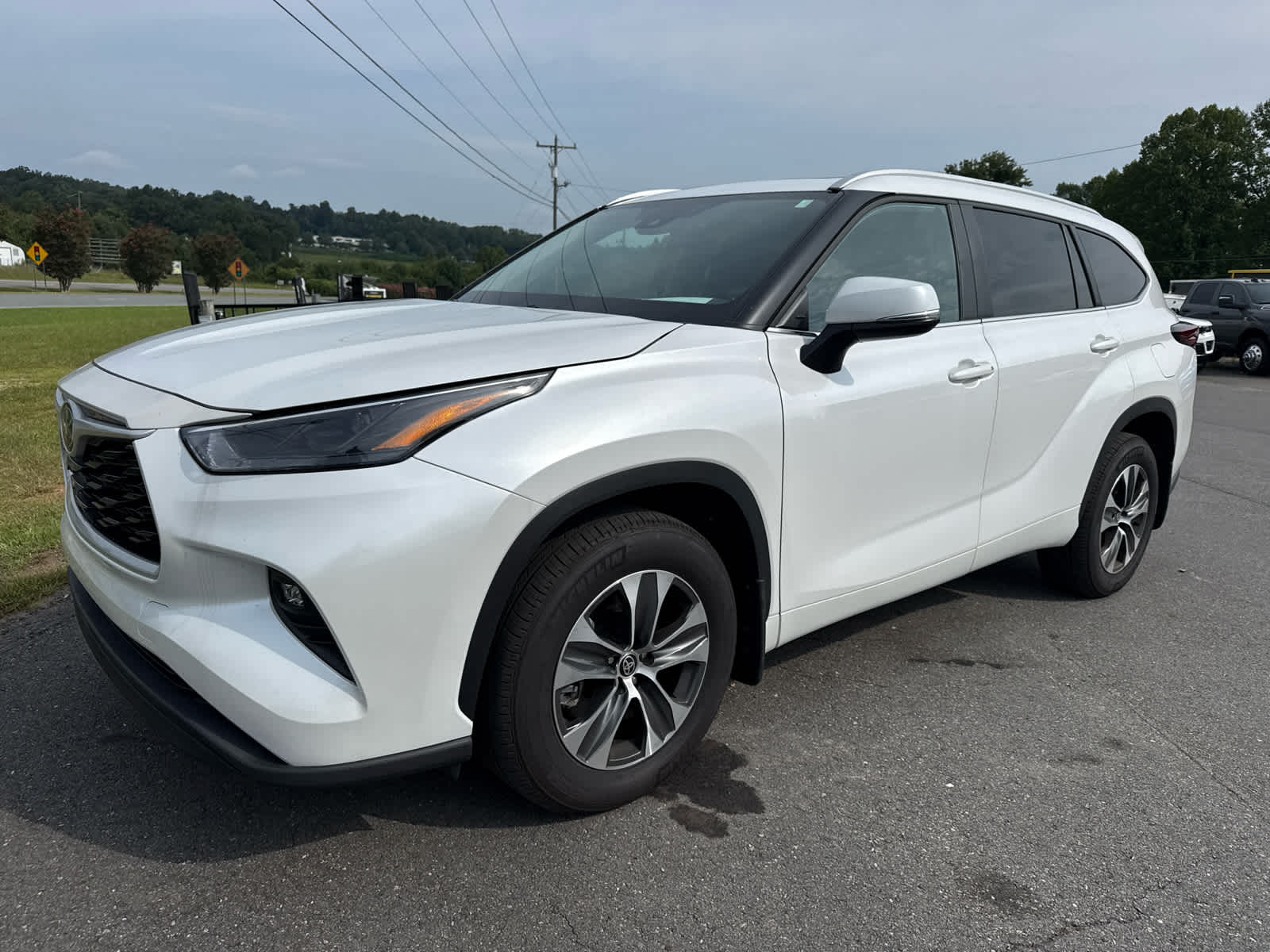 2025 Toyota Highlander XLE