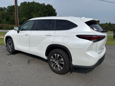 2025 Toyota Highlander XLE