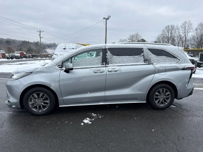 2023 Toyota Sienna XLE