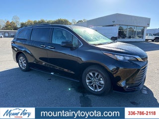 2025 Toyota Sienna XLE