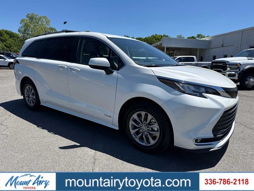 2021 Toyota Sienna XLE