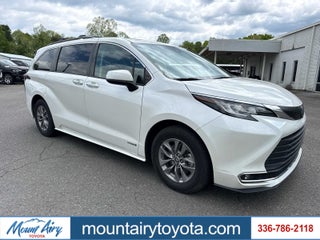 2021 Toyota Sienna XLE