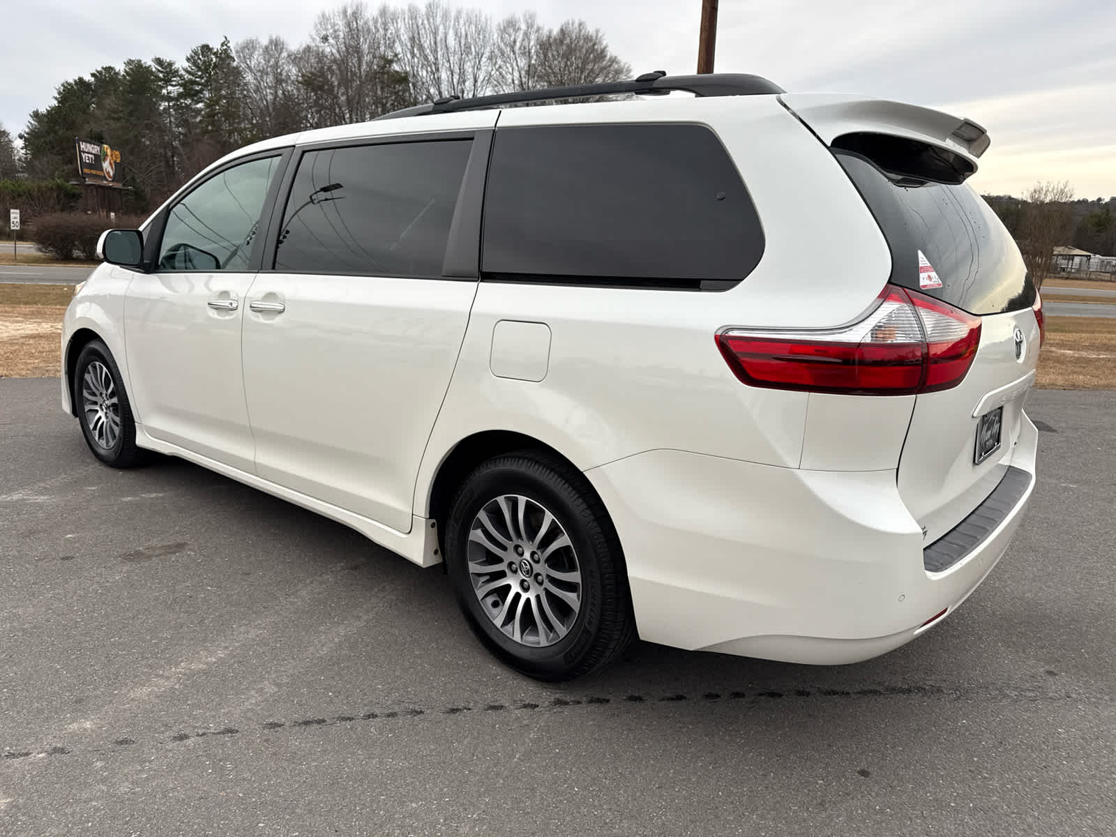 2018 Toyota Sienna XLE Auto Access Seat