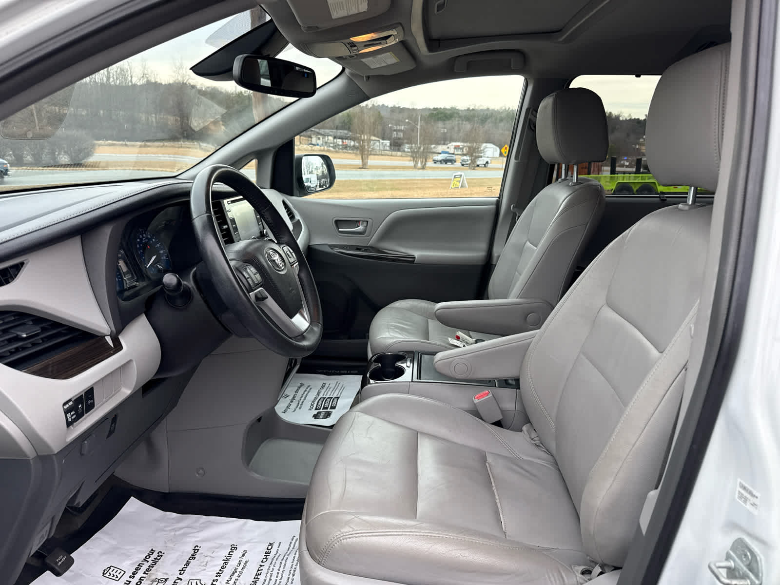 2018 Toyota Sienna XLE Auto Access Seat