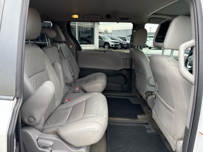 2018 Toyota Sienna XLE Auto Access Seat