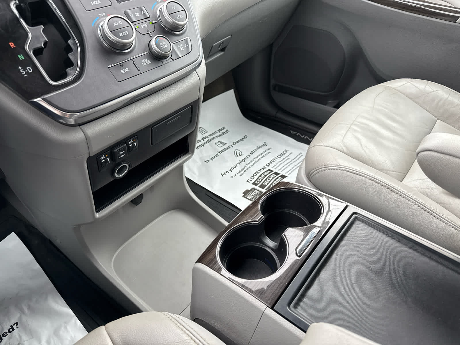 2018 Toyota Sienna XLE Auto Access Seat