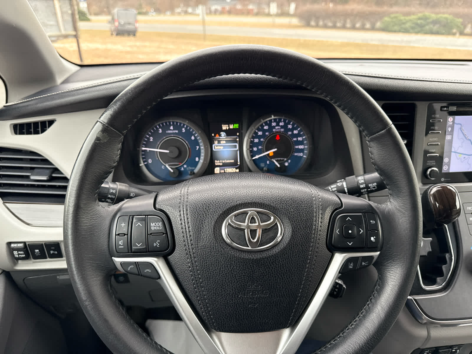 2018 Toyota Sienna XLE Auto Access Seat