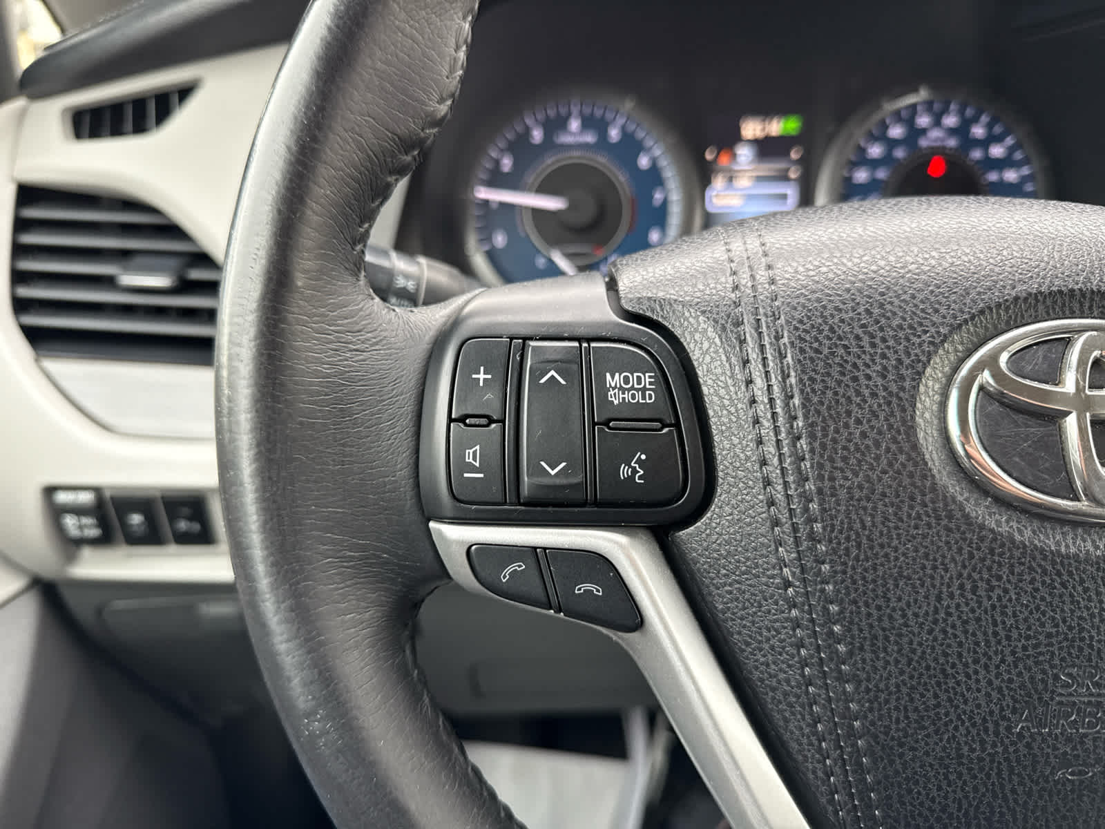 2018 Toyota Sienna XLE Auto Access Seat