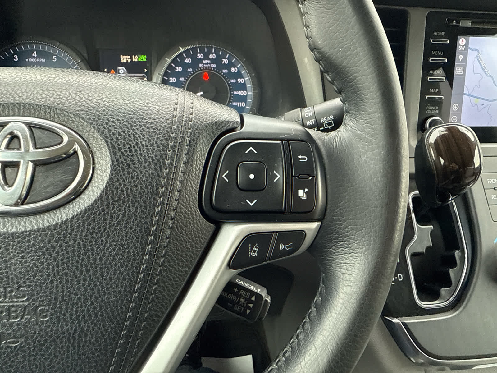 2018 Toyota Sienna XLE Auto Access Seat