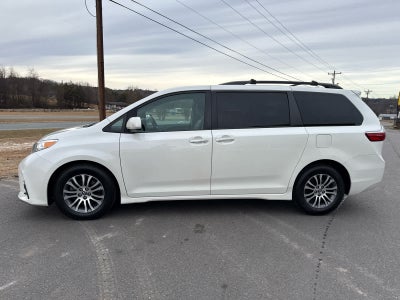 2018 Toyota Sienna XLE Auto Access Seat