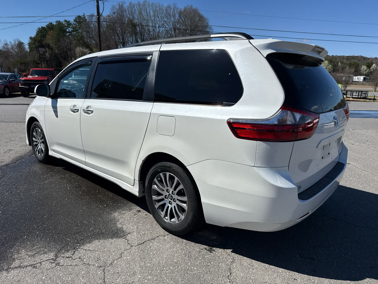 2020 Toyota Sienna XLE