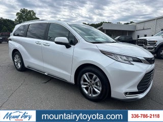 2025 Toyota Sienna Limited