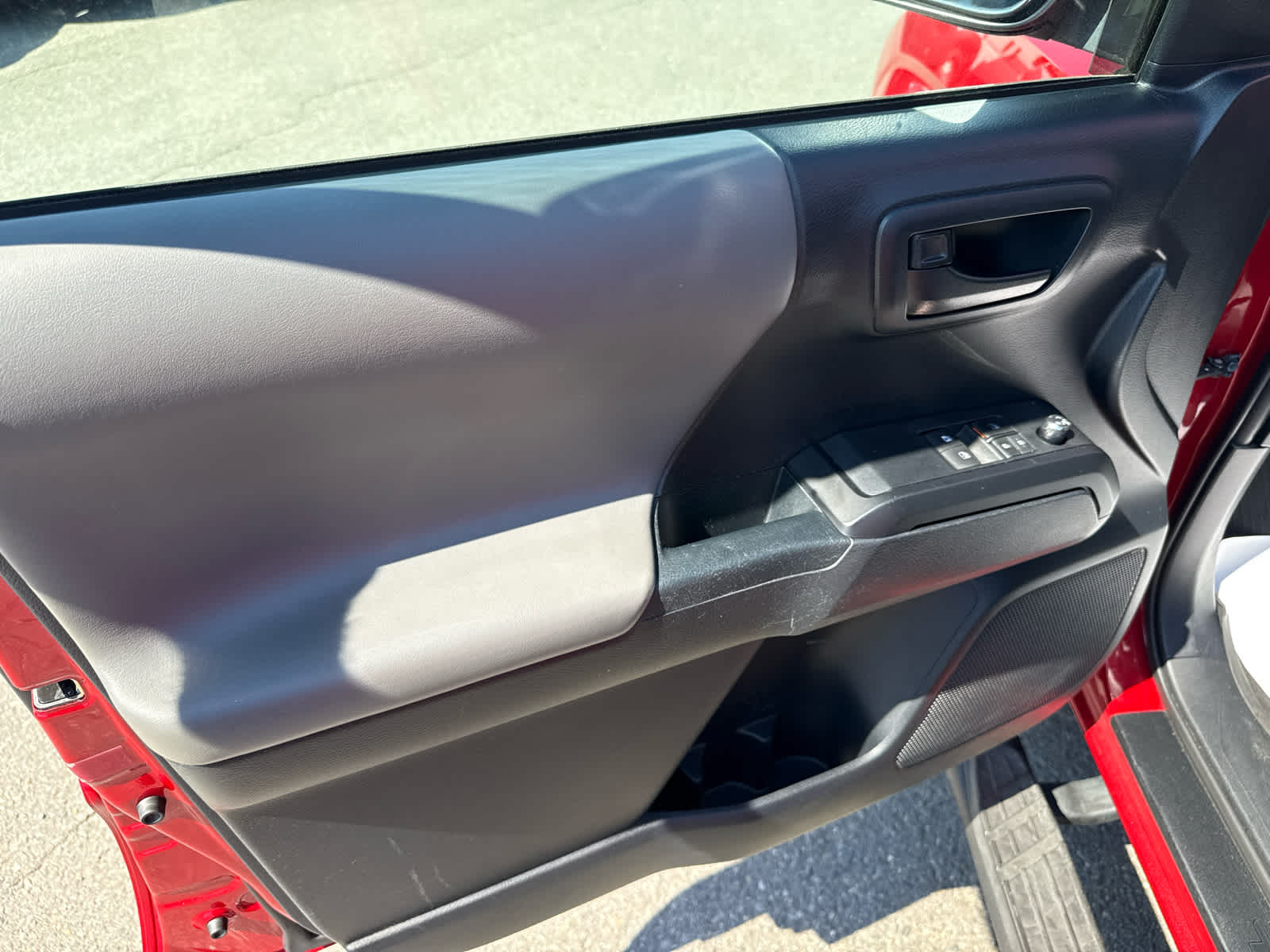 2018 Toyota Tacoma SR