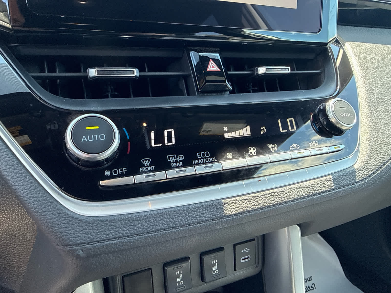 2024 Toyota Corolla Cross Hybrid XSE
