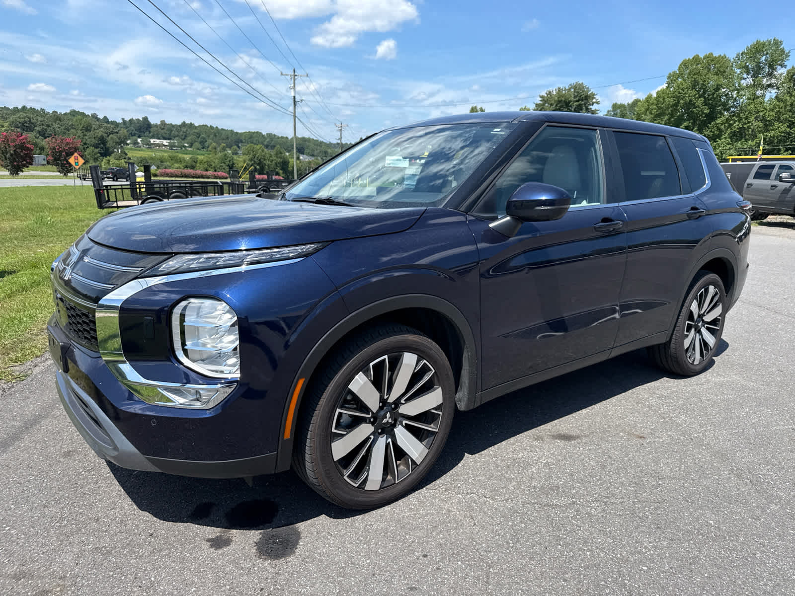 2025 Mitsubishi Outlander SE
