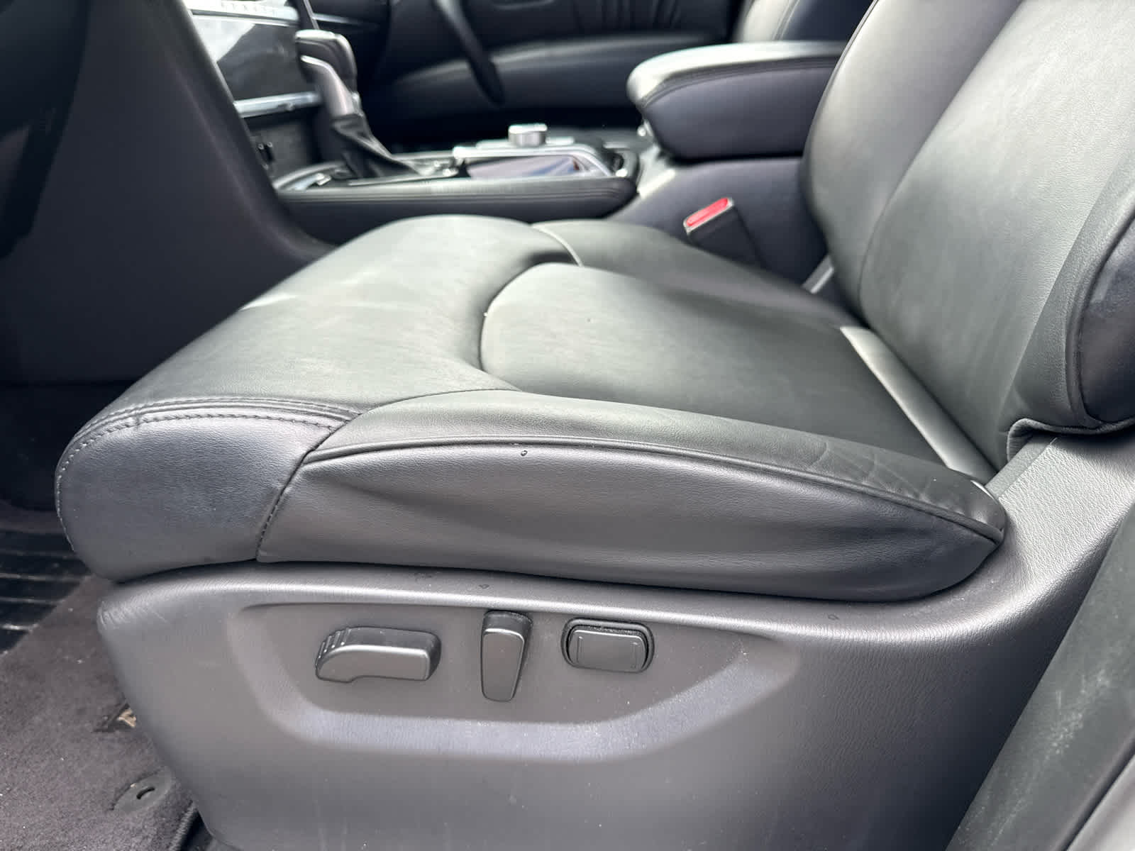2024 Nissan Armada SV