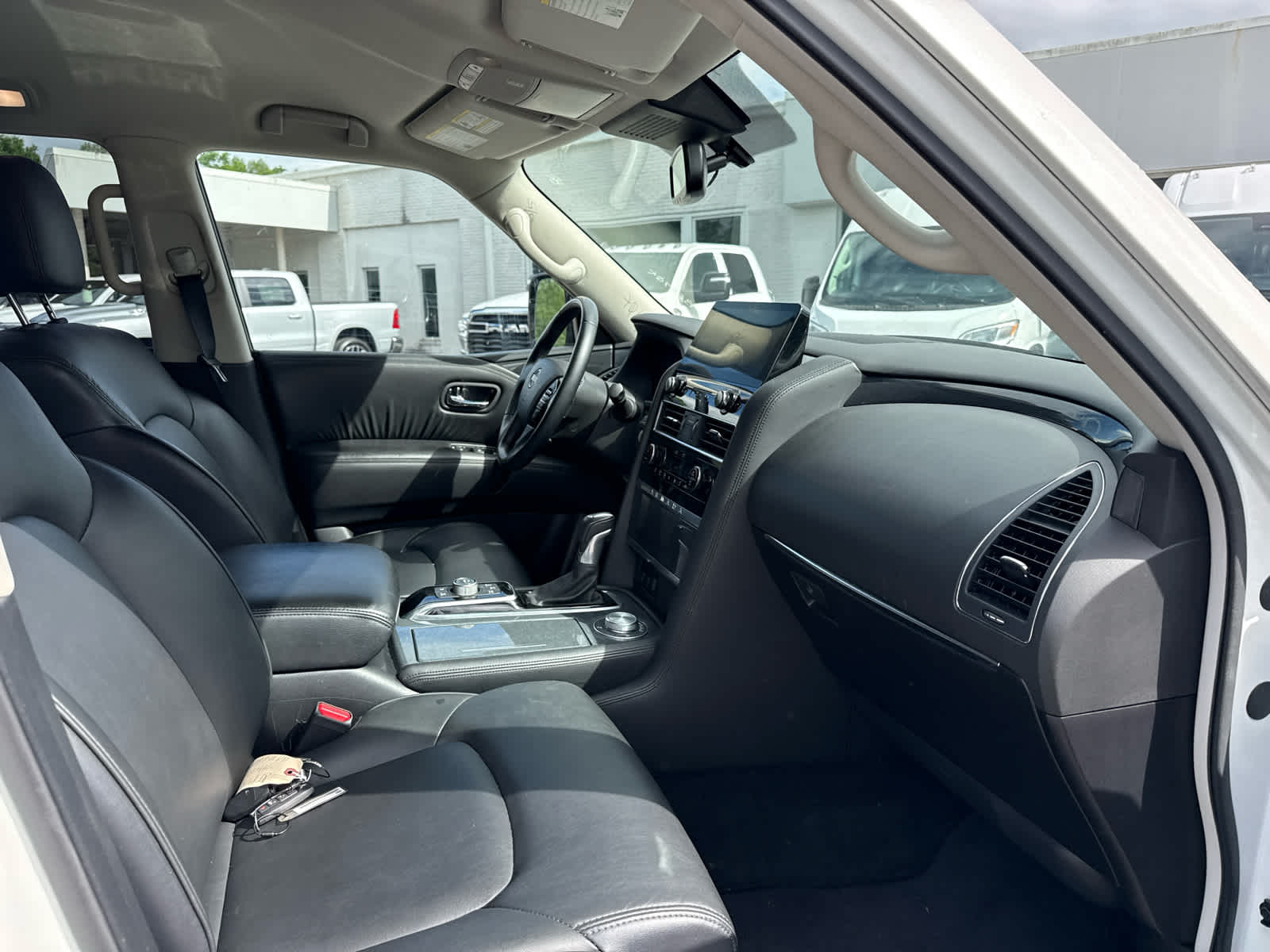 2024 Nissan Armada SV